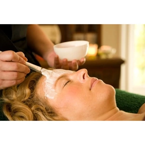 Buy A Gift Luxury Pamper Package at Alexandra House