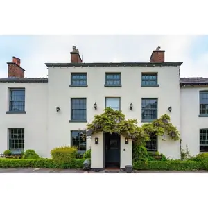 Buy A Gift Overnight Stay with Dinner and Fizz for Two at The Vicarage Freehouse and Rooms