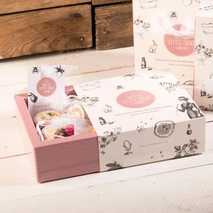 Getting Personal Pretty Little Wedding Favours Gift Set - Exquisite Choices